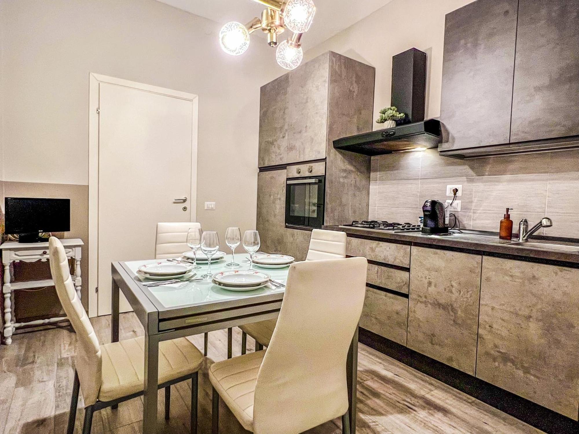 דירות ורצ'לי La Casa Bianca מראה חיצוני תמונה