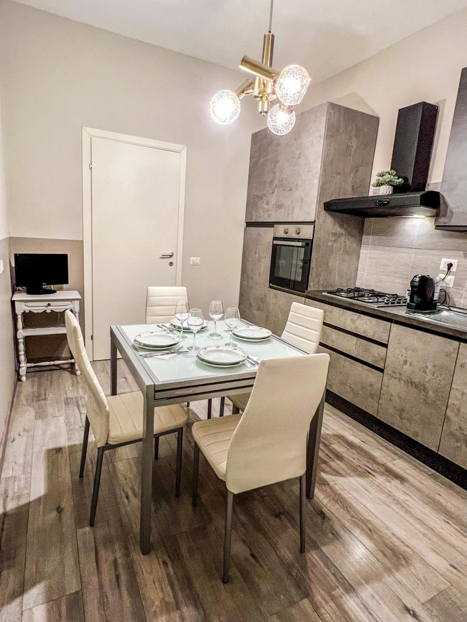 דירות ורצ'לי La Casa Bianca מראה חיצוני תמונה